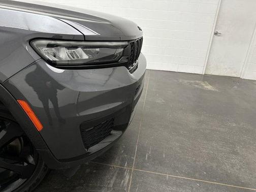 2022 Jeep Grand Cherokee L Laredo