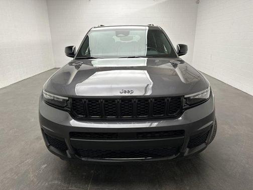 2022 Jeep Grand Cherokee L Laredo