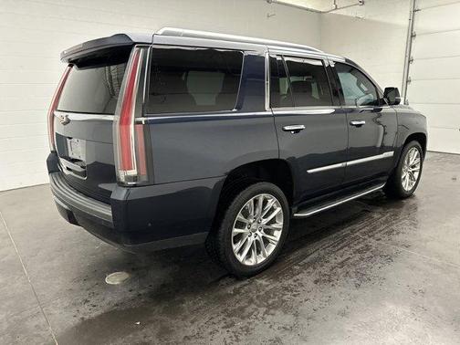 2020 Cadillac Escalade Luxury