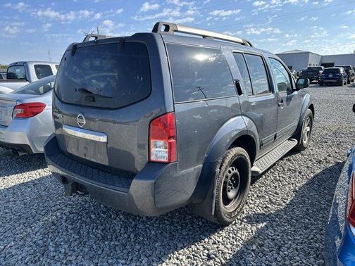 2012 Nissan Pathfinder SV