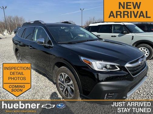 Crystal Black Silica 2022 Subaru Outback Touring