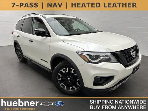 2020 Nissan Pathfinder SL