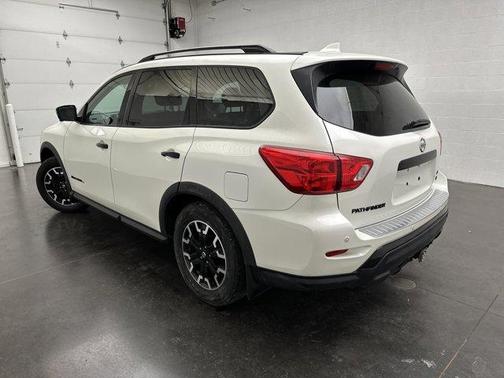 2020 Nissan Pathfinder SL