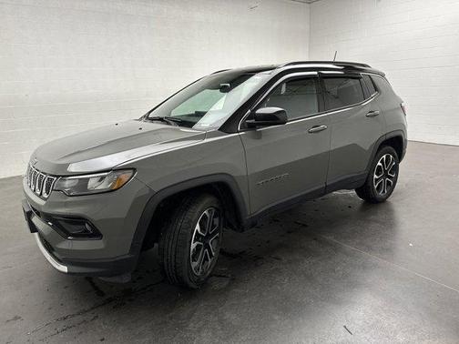 Sting Gray Clearcoat 2024 Jeep Compass Limited