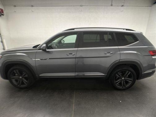 2021 Volkswagen Atlas 3.6 V6 SE w/ Technology R-Line