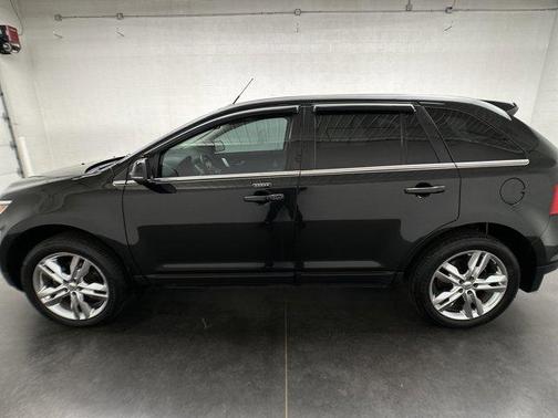 Tuxedo Black Metallic 2013 Ford Edge Limited