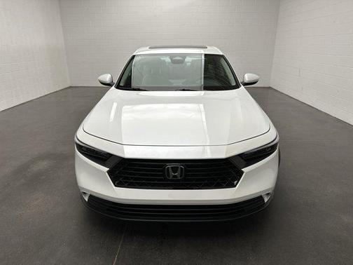 Platinum White Pearl 2024 Honda Accord EX