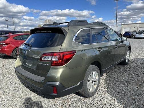 2018 Subaru Outback 2.5i Premium