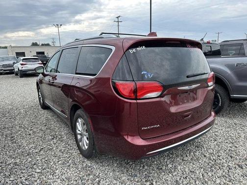 2018 Chrysler Pacifica Touring-L