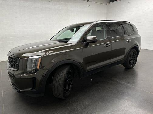 Dark Moss 2022 Kia Telluride EX