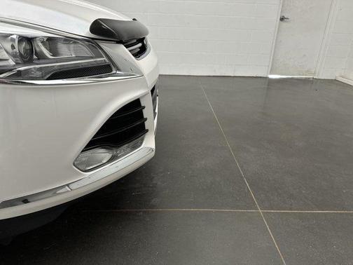 White Platinum Tri-Coat 2013 Ford Escape Titanium
