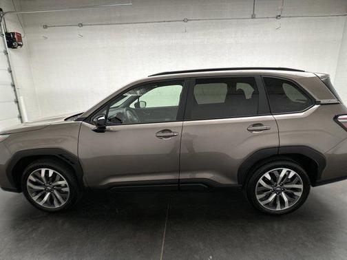 Brilliant Bronze Metallic 2025 Subaru Forester Touring