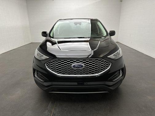 Agate Black Metallic 2024 Ford Edge SEL