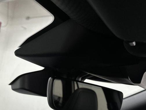 Crystal White Pearl 2026 Subaru Outback Premium