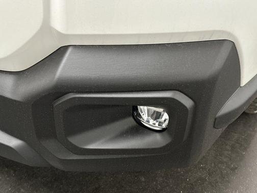 Crystal White Pearl 2026 Subaru Outback Premium