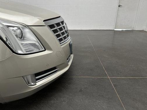 Silver Coast Metallic 2013 Cadillac XTS Luxury