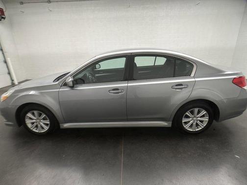 2011 Subaru Legacy 2.5i Premium