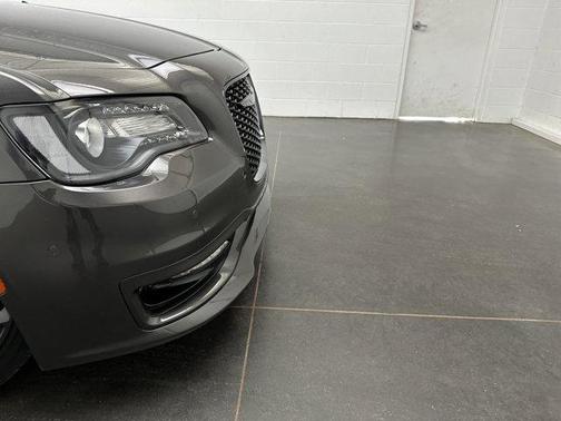 2023 Chrysler 300 Touring L