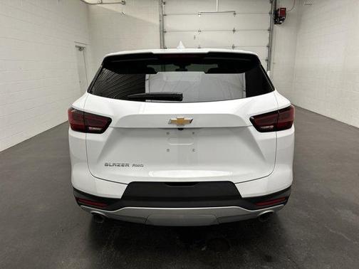 Summit White 2025 Chevrolet Blazer LT