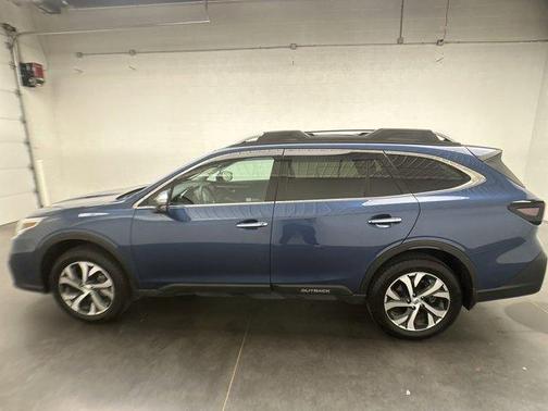 2022 Subaru Outback Touring