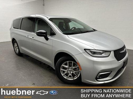 2024 Chrysler Pacifica Touring-L
