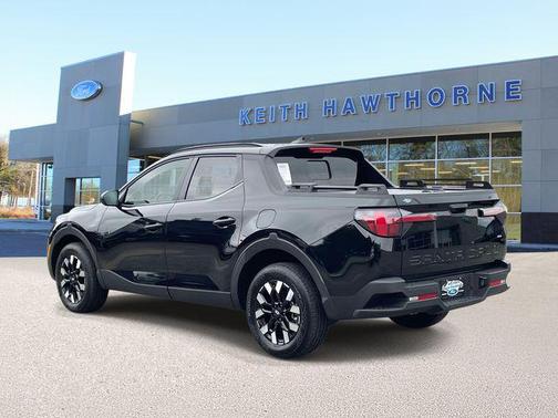 Phantom Black 2025 Hyundai SANTA CRUZ SEL Activity