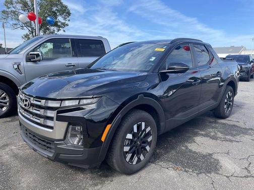 Phantom Black 2025 Hyundai SANTA CRUZ SEL Activity