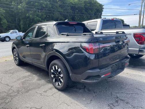 Phantom Black 2025 Hyundai SANTA CRUZ SEL Activity
