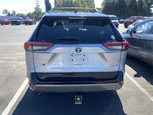 2019 Toyota RAV4 Hybrid SE