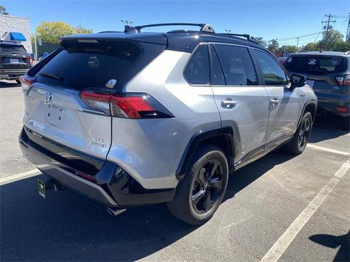 2019 Toyota RAV4 Hybrid SE