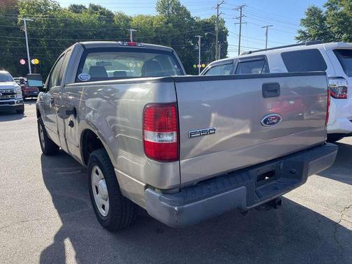 Arizona Beige Clearcoat Metallic 2005 Ford F-150 XL