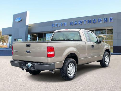Arizona Beige Clearcoat Metallic 2005 Ford F-150 XL
