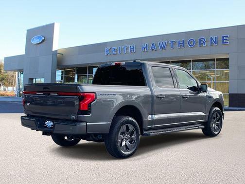 2025 Ford F-150 Lightning LARIAT