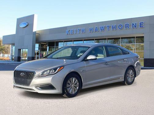 2017 Hyundai SONATA Hybrid SE