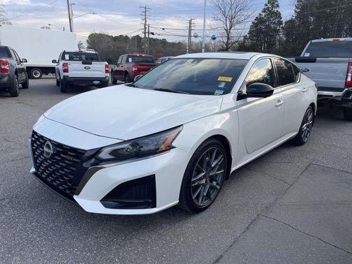 2023 Nissan Altima SR VC-Turbo FWD