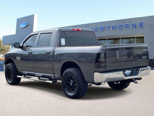 Granite Crystal Metallic Clearcoat 2017 RAM 1500 Tradesman