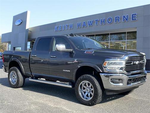 2020 RAM 2500 Laramie Crew Cab 4X4 6'4' Box