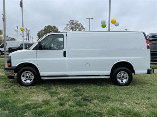 2023 GMC Savana 2500 Work Van