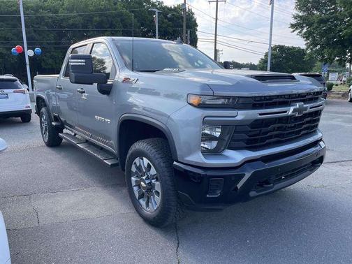 Sterling Gray Metallic 2025 Chevrolet Silverado 2500 Custom