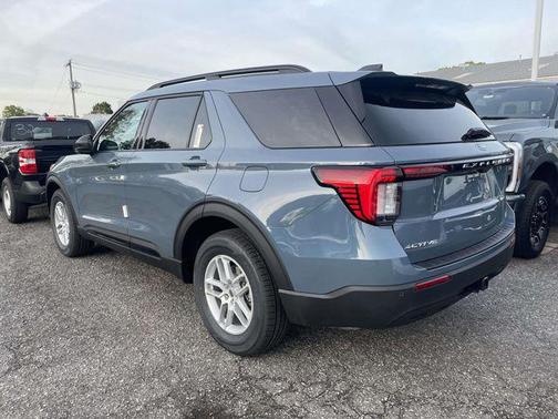 Vapor Blue Metallic 2026 Ford Explorer Active