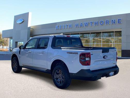 Space White Metallic 2026 Ford Maverick Tremor