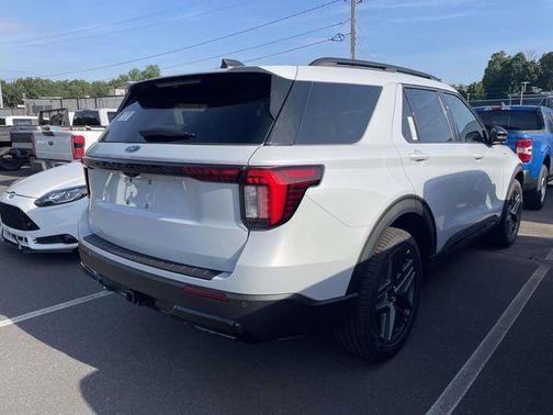 Space White Metallic 2026 Ford Explorer ST-Line