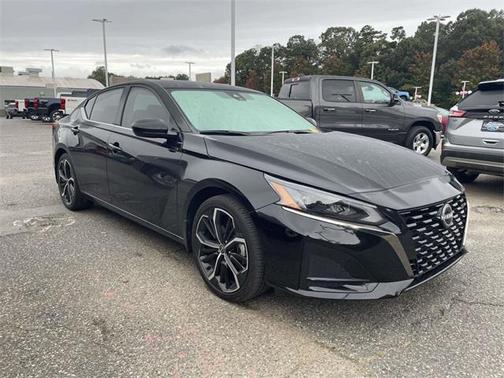 2025 Nissan Altima SR FWD