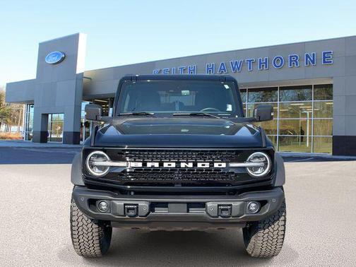 Shadow Black 2025 Ford Bronco Badlands