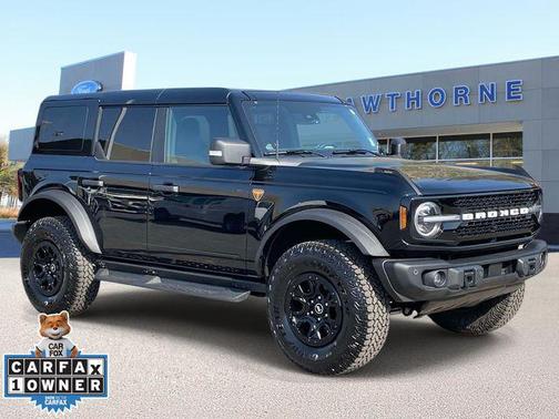 Shadow Black 2025 Ford Bronco Badlands