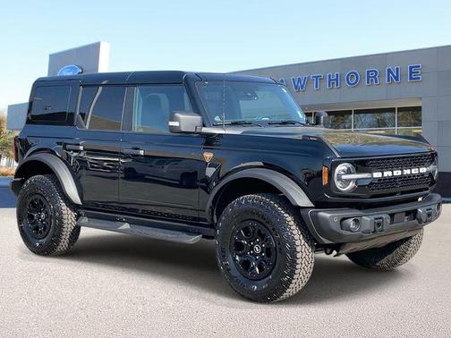 Shadow Black 2025 Ford Bronco Badlands
