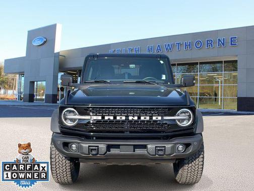 Shadow Black 2025 Ford Bronco Badlands
