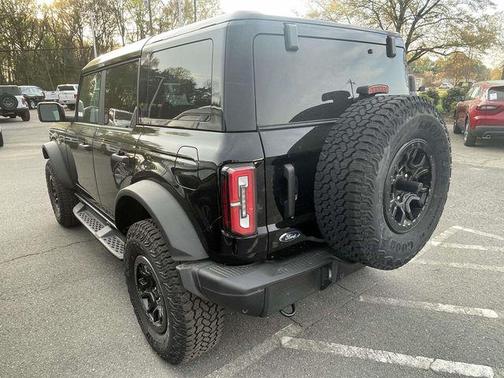 Shadow Black 2025 Ford Bronco Badlands
