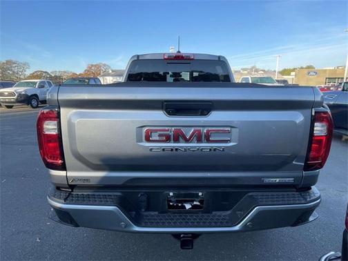 2024 GMC Canyon Elevation