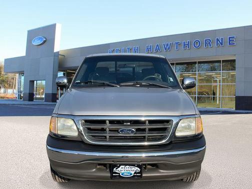 2002 Ford F-150 XLT